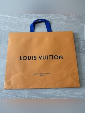 Louis Vuitton Medium Large Shopping Gift Bag